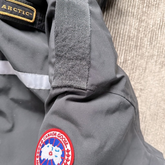 Canada Goose Heli Arctic Parka - Picture 7 of 9